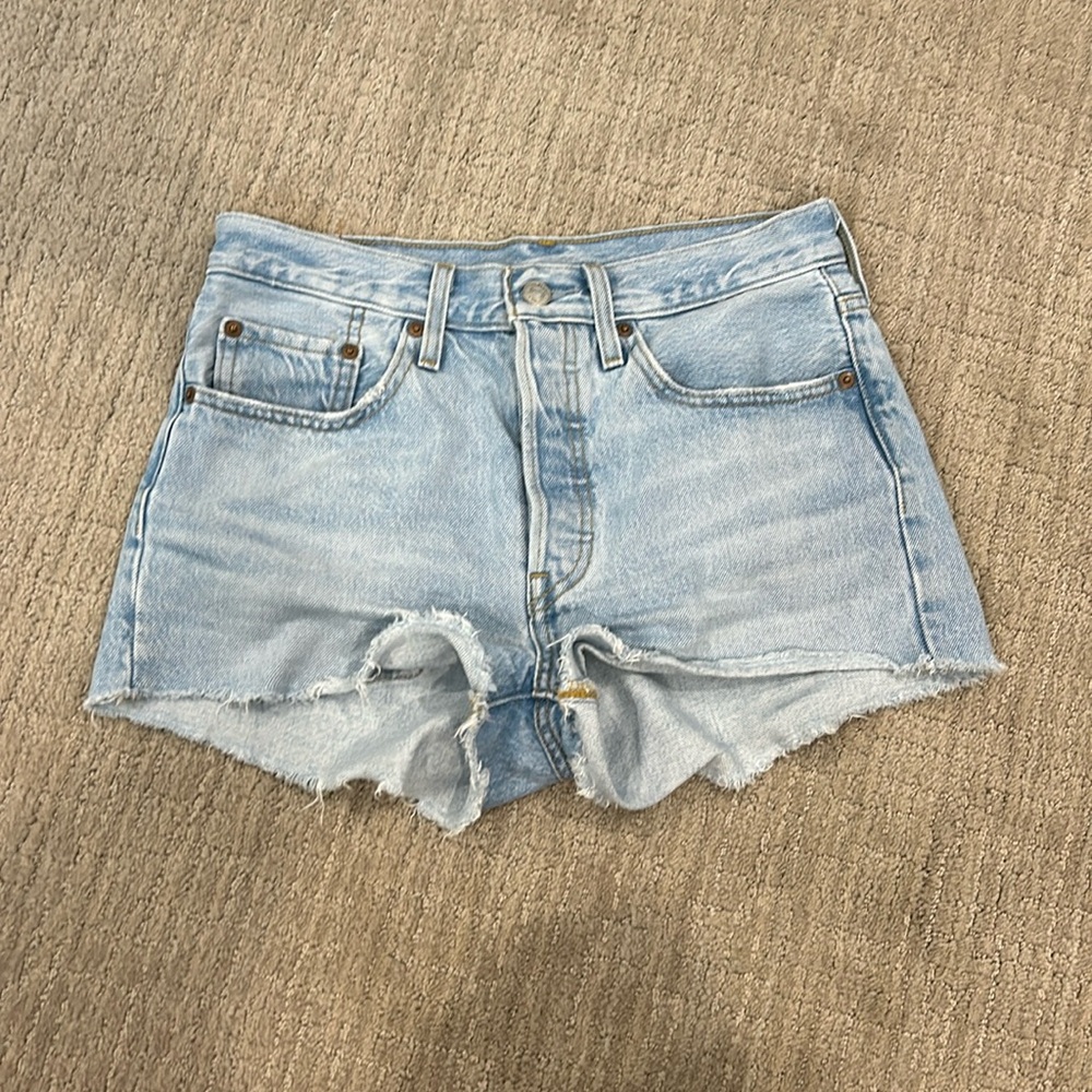 Levi’s Light Washed Jean Shorts 501